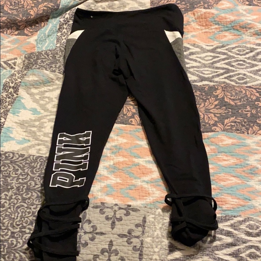 Never worn Victoria’s Secret workout pants